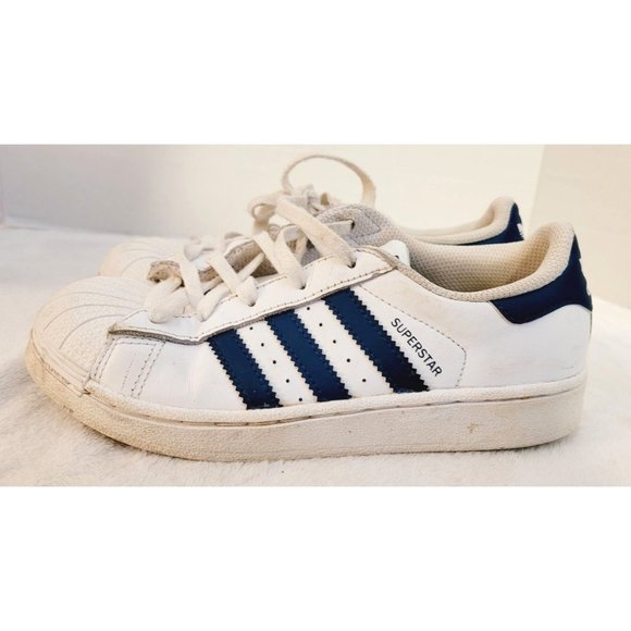 Adidas Superstar Kids Sneaker Size 2 - Picture 4 of 9